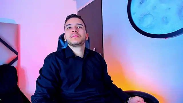 Snapshot of mike_257 chatting on 11.25.25 mike 257 online show from 11.25.25