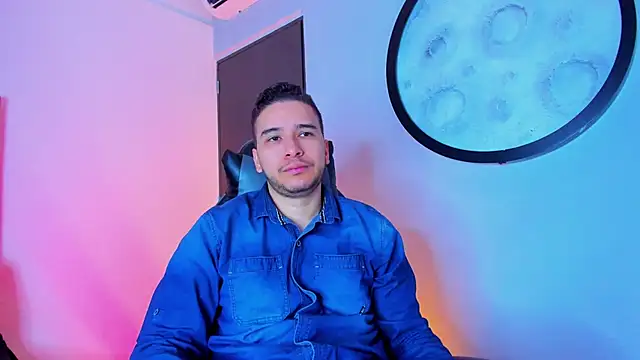 Snapshot of mike_257 chatting on 11.26.25 mike 257 online show from 11.26.25