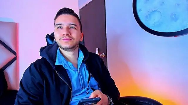 Snapshot of mike_257 chatting on 11.28.25 mike 257 online show from 11.28.25