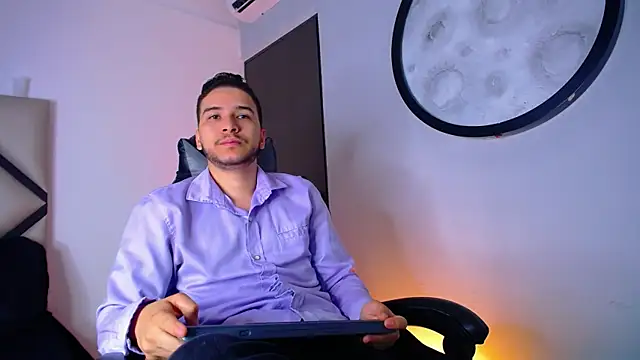 Snapshot of mike_257 chatting on 12.17.25 mike 257 online show from 12.17.25