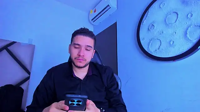 Snapshot of mike_257 chatting on 02.13.26 mike 257 online show from 02.13.26