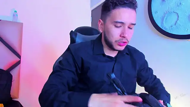 Snapshot of mike_257 chatting on 02.26.26 mike 257 online show from 02.26.26