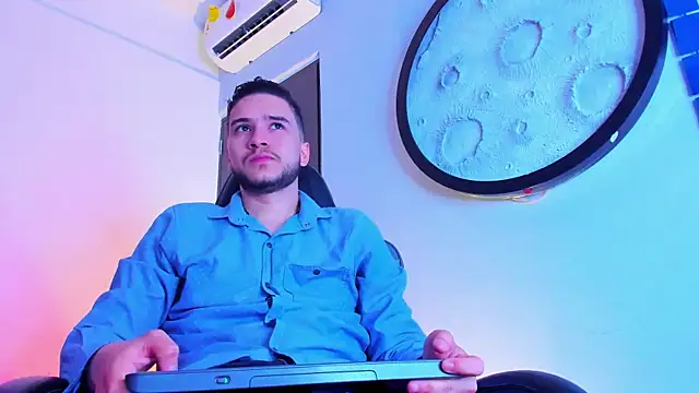 Snapshot of mike_257 chatting on 03.02.26 mike 257 online show from 03.02.26