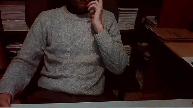 Snapshot of topg84 chatting on 10.21.25 topg84 online show from 10.21.25