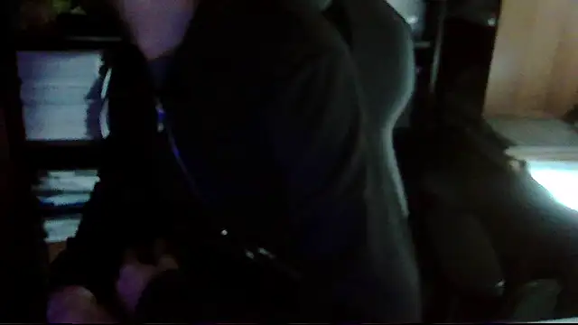 Snapshot of topg84 chatting on 10.26.25 topg84 online show from 10.26.25