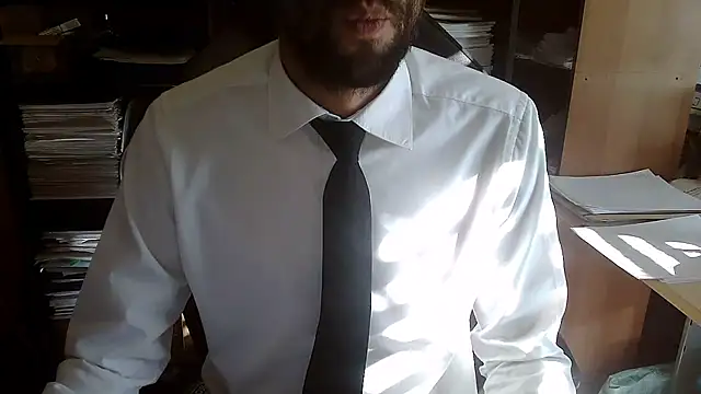 Snapshot of topg84 chatting on 10.27.25 topg84 online show from 10.27.25