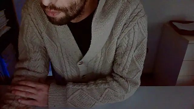 Snapshot of topg84 chatting on 11.30.25 topg84 online show from 11.30.25