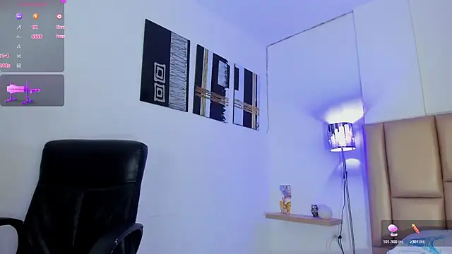 NahomiWalker  online show from 10.29.25