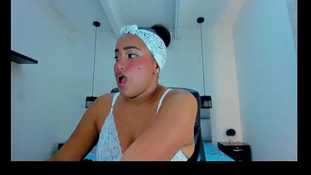 NahomiWalker  online show from 01.07.26