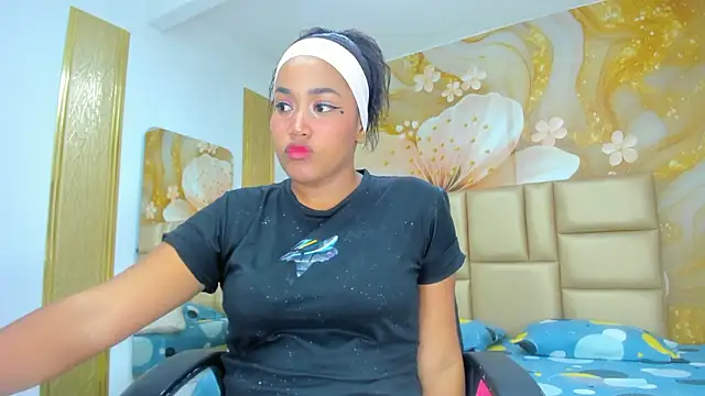 NahomiWalker  online show from 02.18.26