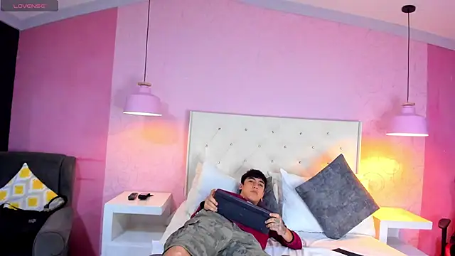 SantiOlsen online show from 11.09.25