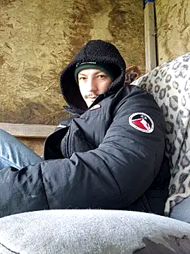 bbyxklaus online show from 11.25.25