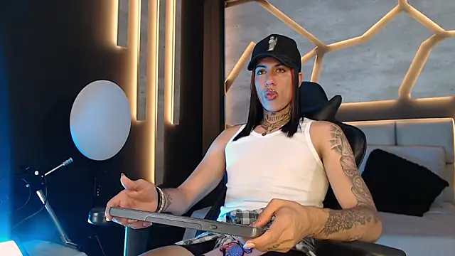 ArohomLester online show from 12.14.25