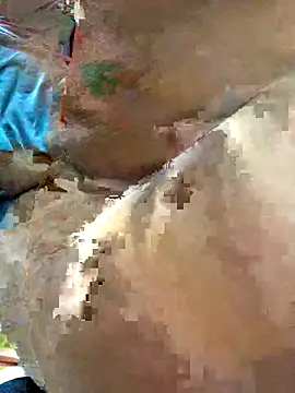 Snapshot of HinayLa chatting on 11.02.25 HinayLa online show from 11.02.25