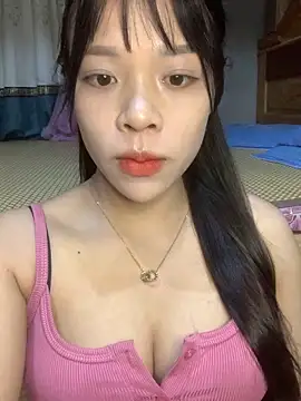 Snapshot of Duck_dona chatting on 10.22.25 Duck dona online show from 10.22.25