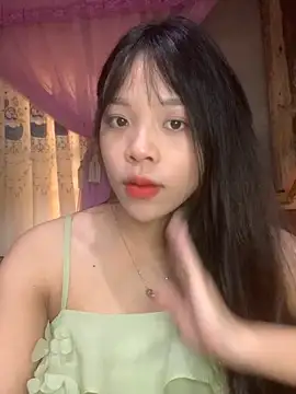 Snapshot of Duck_dona chatting on 10.27.25 Duck dona online show from 10.27.25