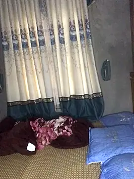 Snapshot of Duck_dona chatting on 11.10.25 Duck dona online show from 11.10.25