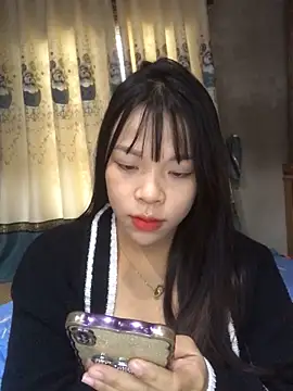 Snapshot of Duck_dona chatting on 11.13.25 Duck dona online show from 11.13.25