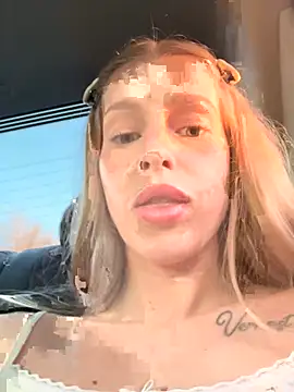 kira mia online show from 03.28.26