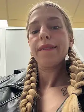 kira mia online show from 05.09.26