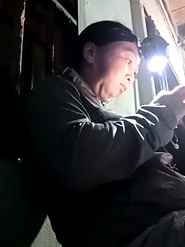 Snapshot of suka-bibi chatting on 12.15.25 suka-bibi online show from 12.15.25