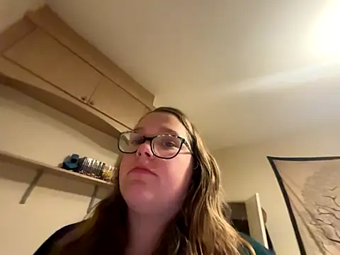 Snapshot of Scarletcum22 chatting on 12.02.25 Scarletcum22 online show from 12.02.25