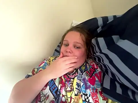 Scarletcum22 online show from 04.19.26