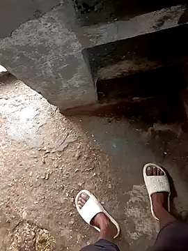 Saddam2332 online show from 10.31.25