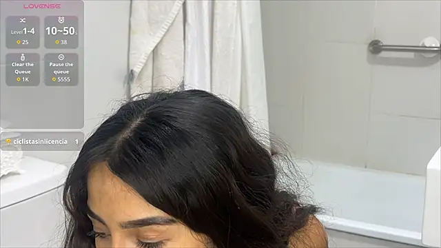 Snapshot of julia_mendes chatting on 11.29.25 julia mendes online show from 11.29.25