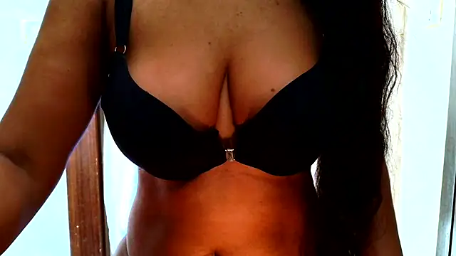 CindiBibi online show from 04.08.26