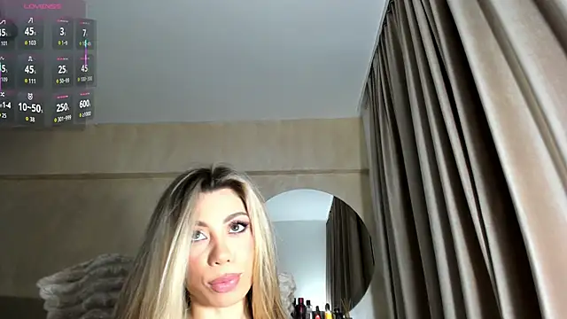 Snapshot of KaylaBenz chatting on 11.05.25 KaylaBenz online show from 11.05.25