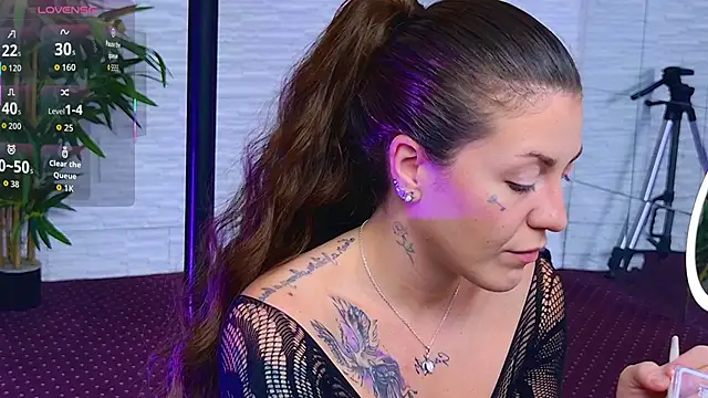 IvorySwan online show from 11.15.25