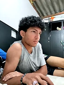 LyliaWood online show from 10.23.25