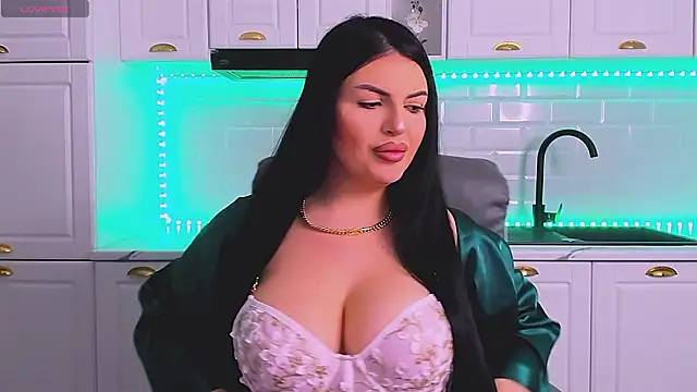 RheaLynn online show from 02.05.26