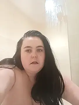 Snapshot of Maya_29x chatting on 10.30.25 Maya 29x online show from 10.30.25