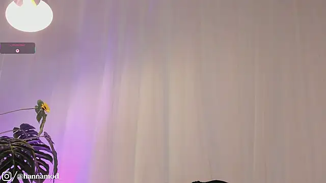 Lovely queens  online show from 11.25.25