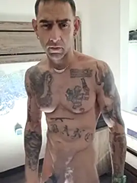 Snapshot of alphacloudGod chatting on 12.14.25 alphacloudGod online show from 12.14.25