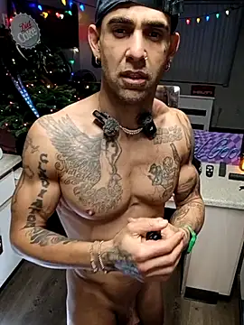 Snapshot of alphacloudGod chatting on 12.17.25 alphacloudGod online show from 12.17.25