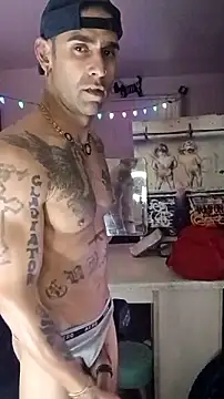 Snapshot of alphacloudGod chatting on 12.20.25 alphacloudGod online show from 12.20.25