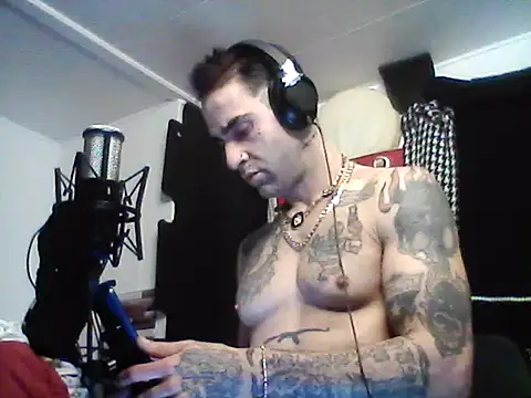 Snapshot of alphacloudGod chatting on 02.27.26 alphacloudGod online show from 02.27.26