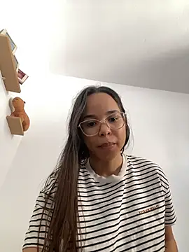 Snapshot of Bab_Angel chatting on 12.05.25 Bab Angel online show from 12.05.25