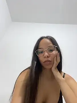 Snapshot of Bab_Angel chatting on 12.22.25 Bab Angel online show from 12.22.25