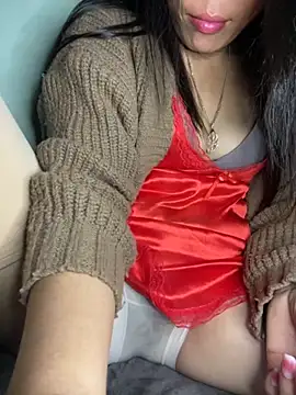 Snapshot of Winny-sexy chatting on 11.20.25 Winny-sexy online show from 11.20.25