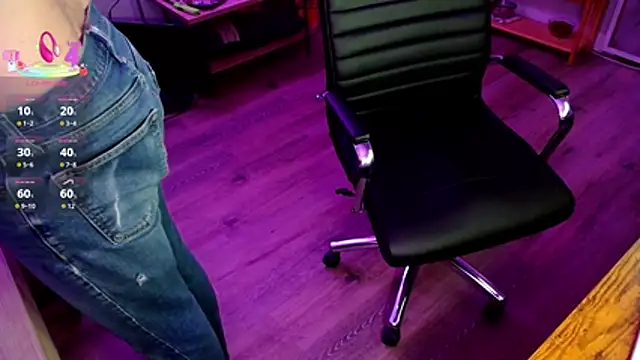 Snapshot of cody_outdoors chatting on 10.29.25 cody outdoors online show from 10.29.25