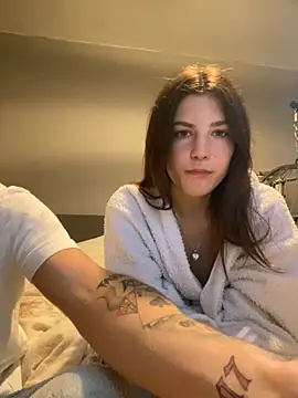 Snapshot of Brunnettebabe007 chatting on 11.04.25 Brunnettebabe007 online show from 11.04.25