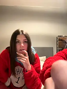 Snapshot of Brunnettebabe007 chatting on 11.26.25 Brunnettebabe007 online show from 11.26.25