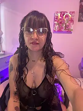 Pinkvixen69 online show from 05.27.26