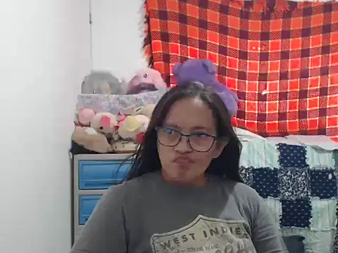 Kinkybela2025 online show from 11.20.25