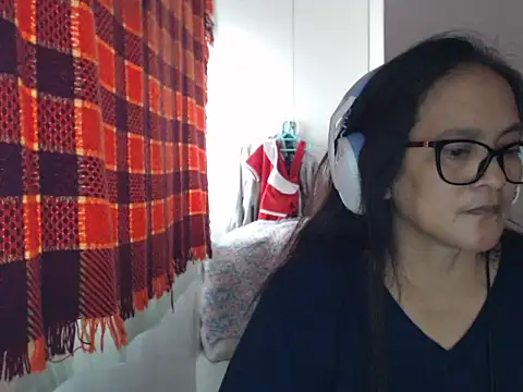 Kinkybela2025 online show from 05.18.26