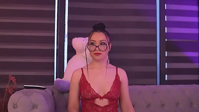 TiffanyVoss online show from 11.03.25